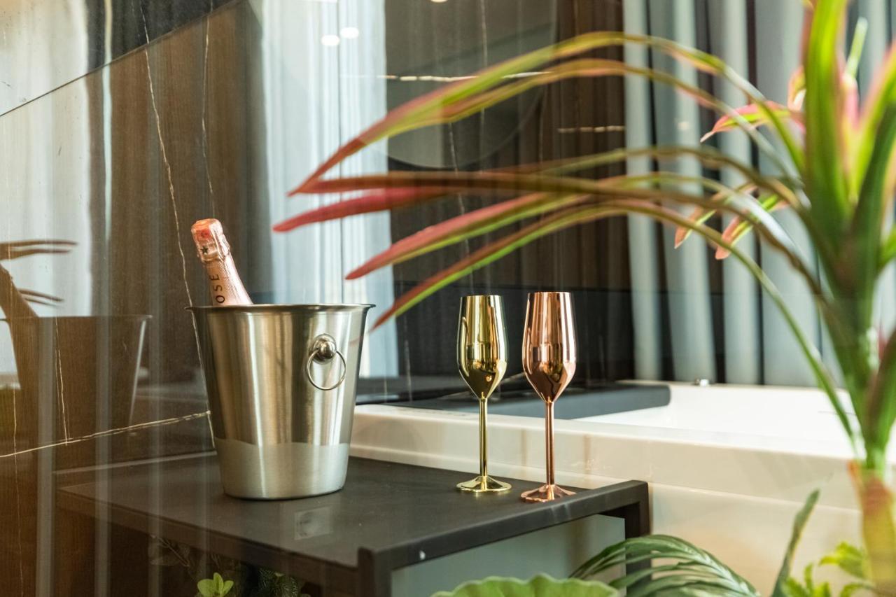 Hotel Ames &
