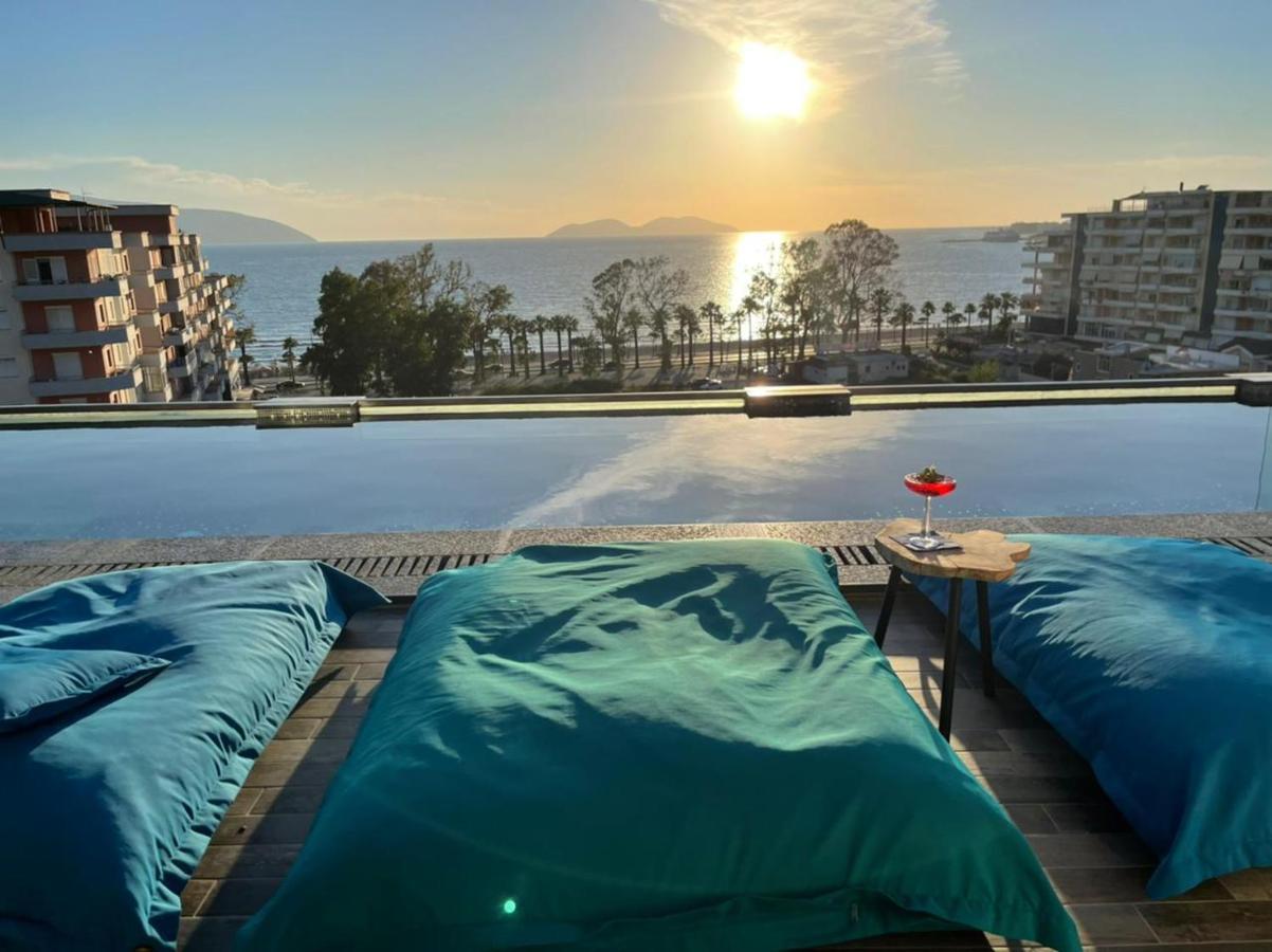 Ames & Hotel Vlore